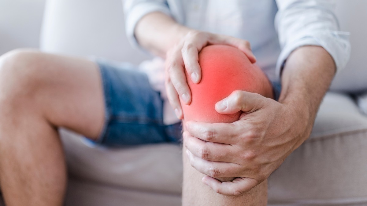 Dealing with Ligament Tears in the Knee: Symptoms and Effective Treatments